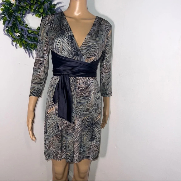 BCBGMaxAzria Dresses & Skirts - BCBG,SP, deepV faux wrap pleated belted 3/4 sleeves botanical print stretch mini